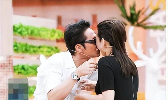 "剽悍人生"宁静:加入刘晓庆拿下姜文,手撕乐嘉痴恋小17岁男友_董震