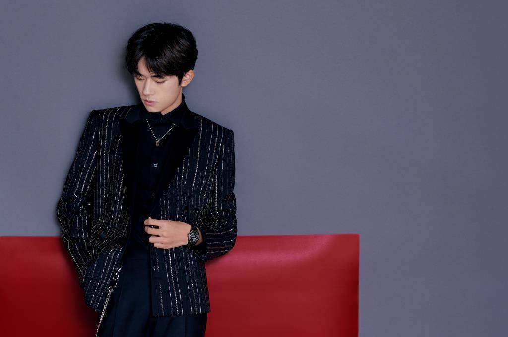 20岁易烊千玺帅出新高度!