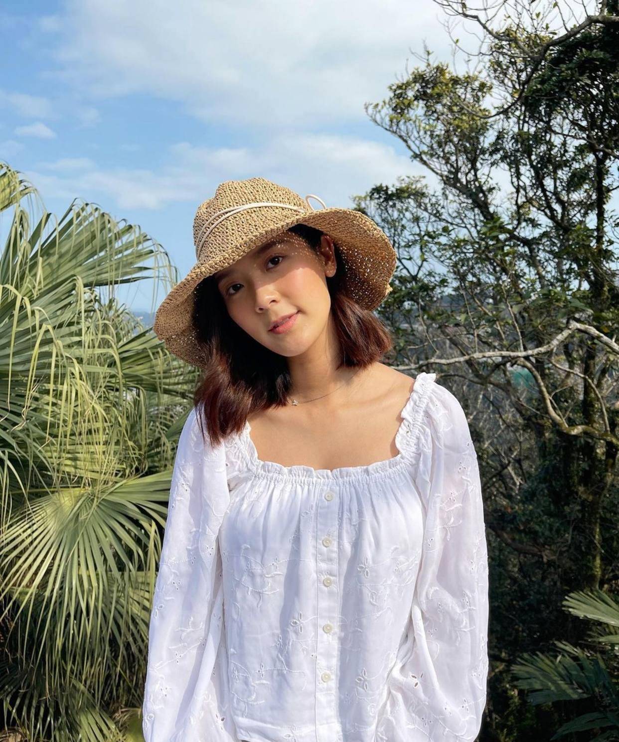 27岁香港女星余香凝剖腹产生女儿,旧爱陈家乐大方送祝福_clare_大赞