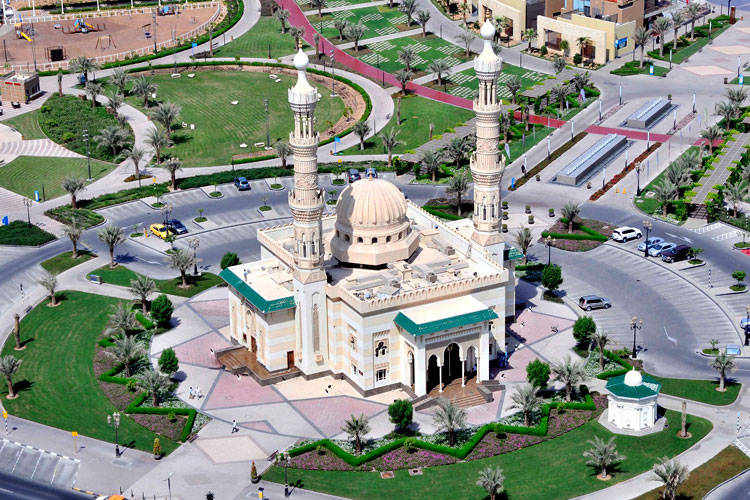 阿尔马亚兹滨水城拥有令人惊叹的人文景观和令人惊艳