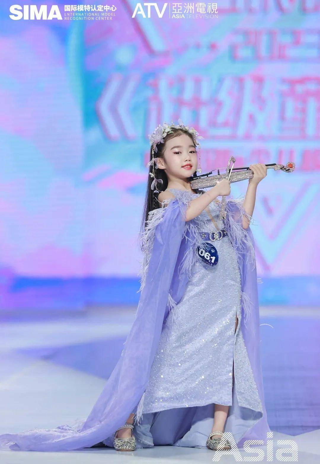 少儿组亚军·陈一诺第四届《超级童模》全国总决赛_亚洲_时尚_时装周