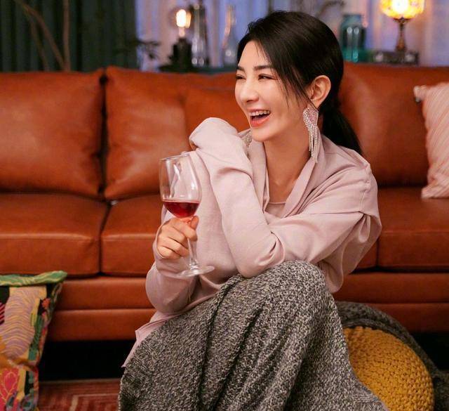 仍相信爱情,相亲三位男人,他最合适_黄奕_陆律师_人生