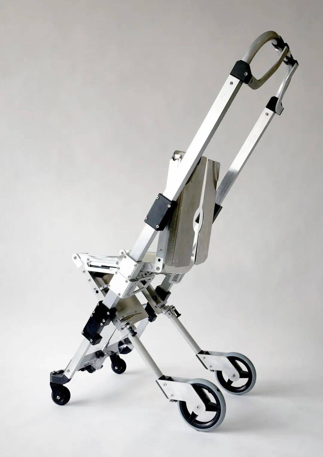智加设计丨无障碍产品创意设计分享_鞋子_电子设备_轮椅