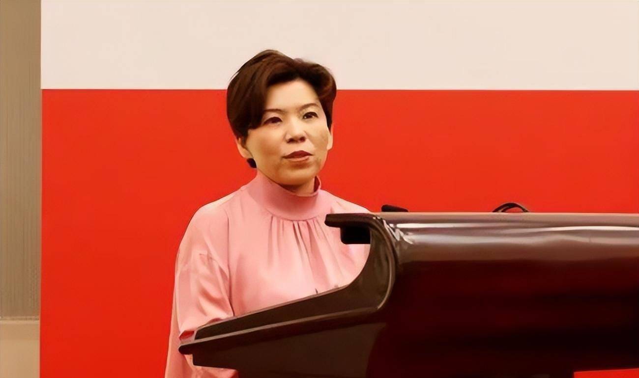 双料世界冠军被曝带走调查,涉案金额或比李铁更大_奥运会_李璇_足球