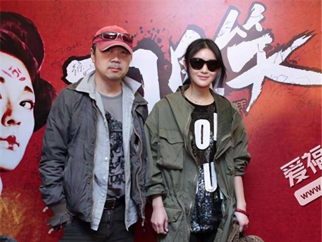 只是没想到一向霸气的崔健老师私底下对女友这么温柔啊!