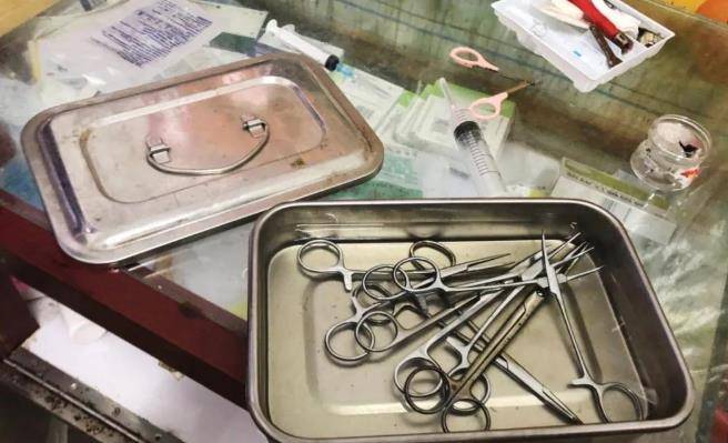 起底"黑诊所人流":女子在黑诊所堕胎,结果子宫破裂出血险丧命_欧女士