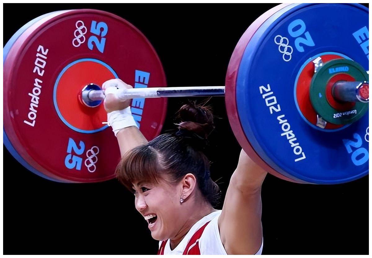 借机改名换国籍为他国效力 夺冠后直言和中国无关_姚莉_举重_训练