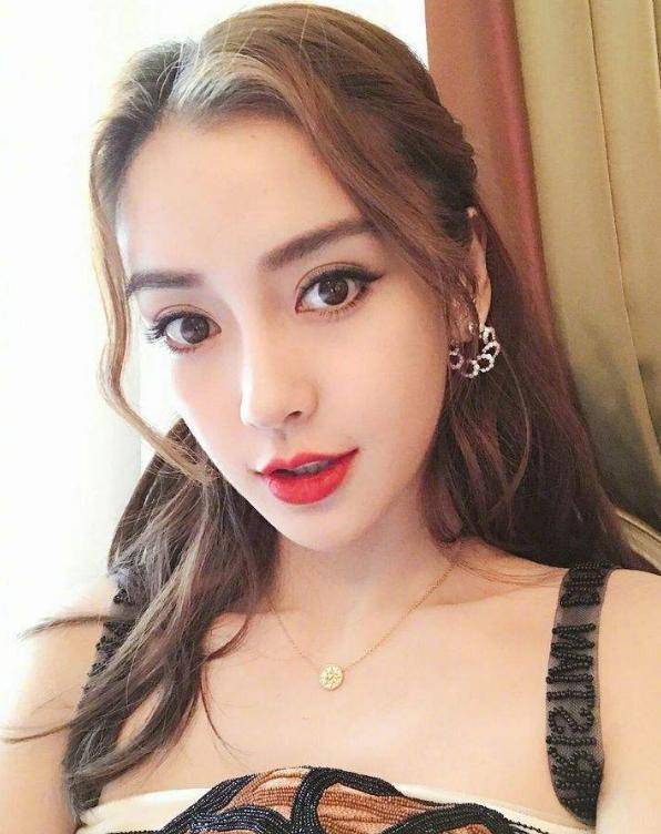 angelababy颜值巅峰期妆容太好看!