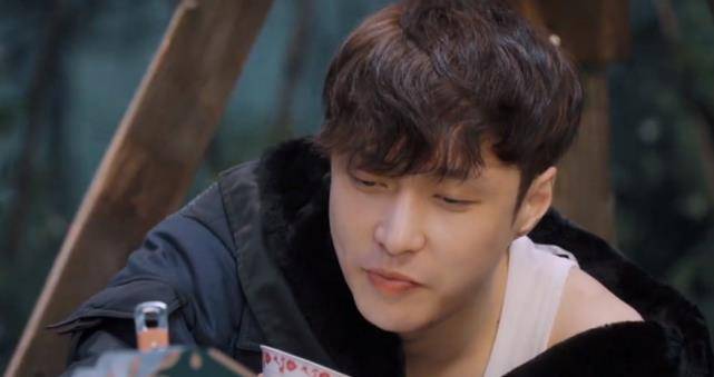 张艺兴在节目中不敢喝牛奶?喝一口就要赔钱!