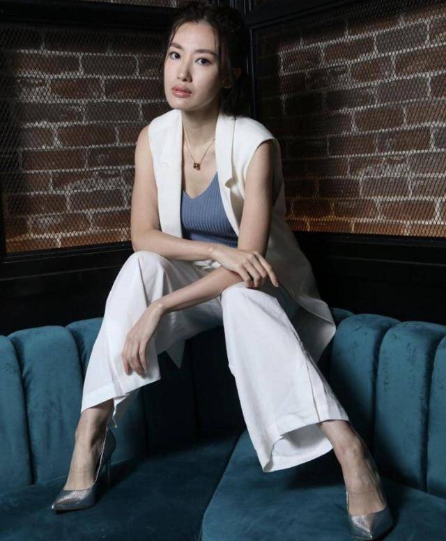 tvb小花奋起直追同届艺人 难忘色诱王浩信 坦言有追求者_蒋家旻_剧中