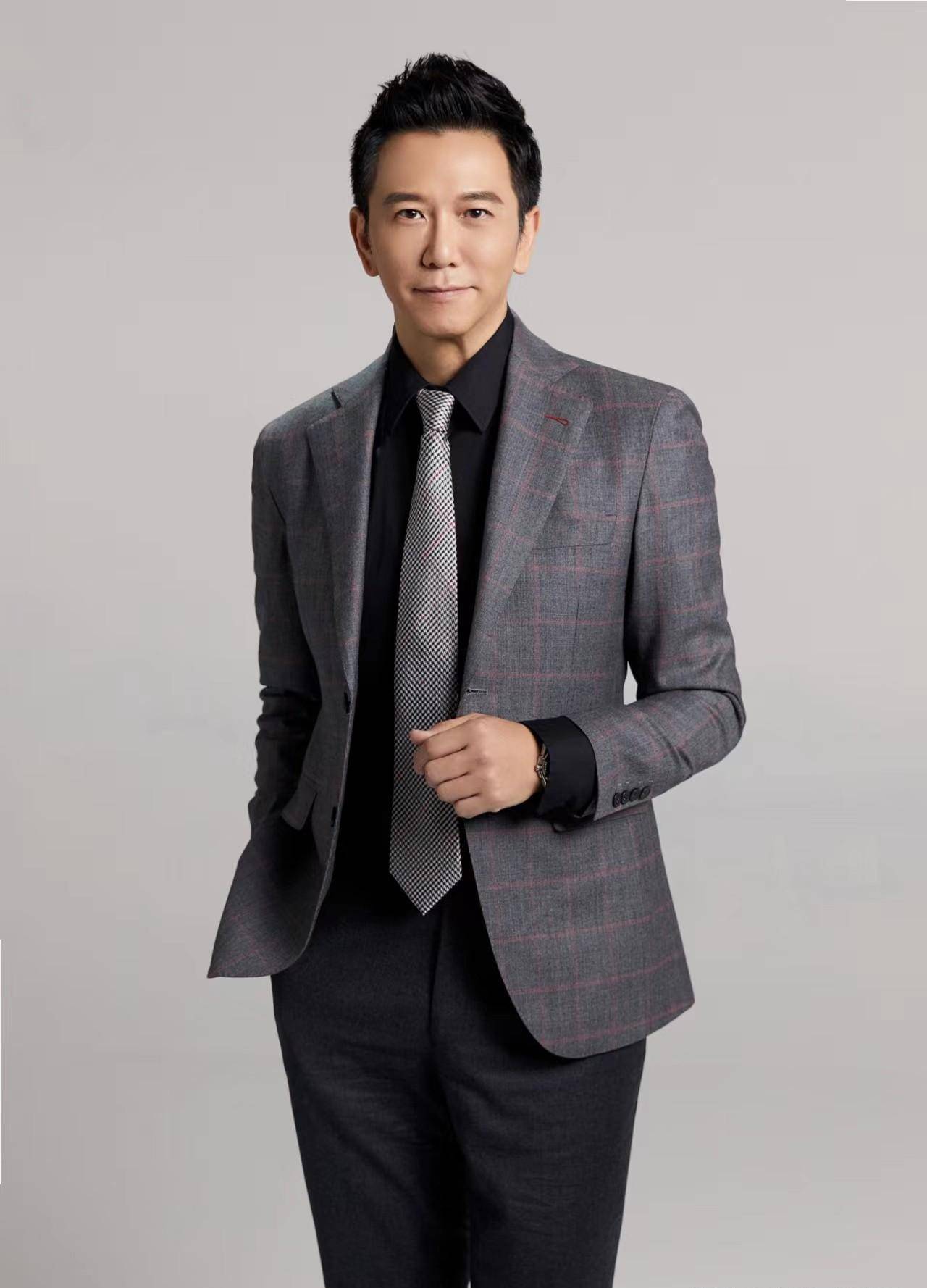 58岁温兆伦38岁许嘉文出新歌《老爸老家》合作跟年龄无关_香港_内地