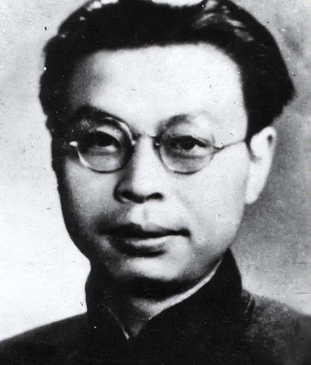 国军中将之子入地下党生怕家人发现,多年后才知:父亲比他藏得深_吴仲