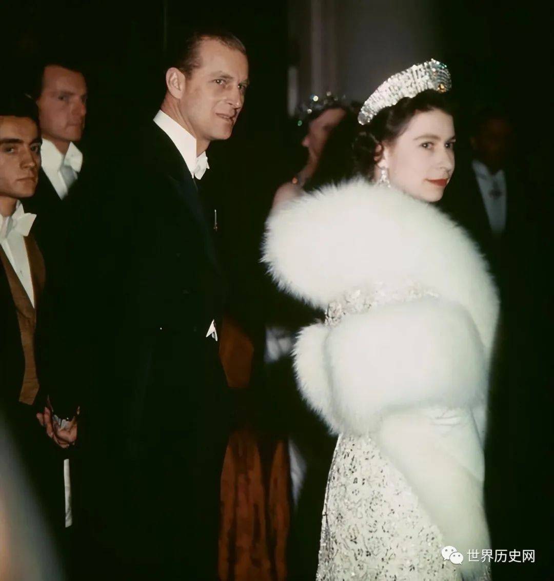 菲利普亲王:最帅的"赘婿",能娶到女王,全靠一张俊脸_伊丽莎白_彭妮