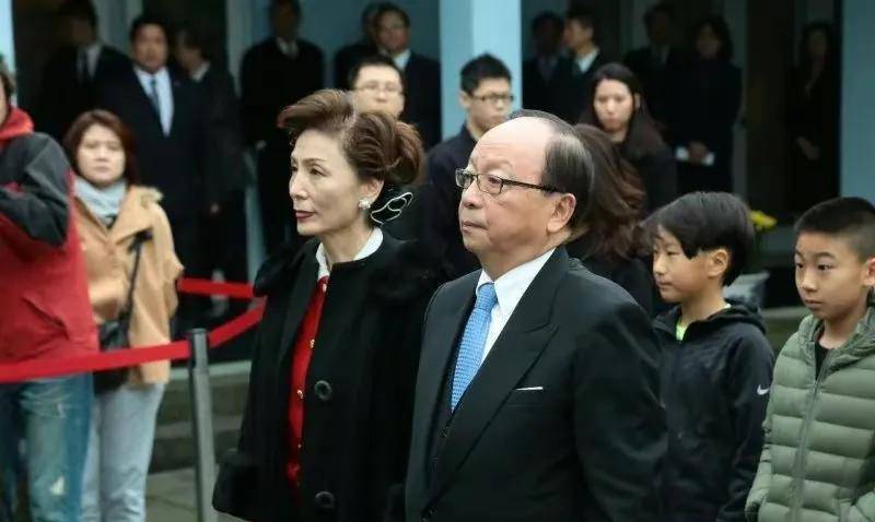 章孝严改姓蒋时,为什么不做dna?_章亚若_蒋经国_文章