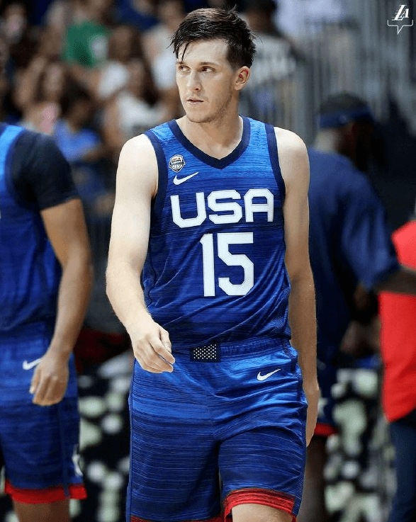 12名美国队球员均有得分,米卡尔-布里奇斯9分,卡梅隆-约翰逊,保罗-班