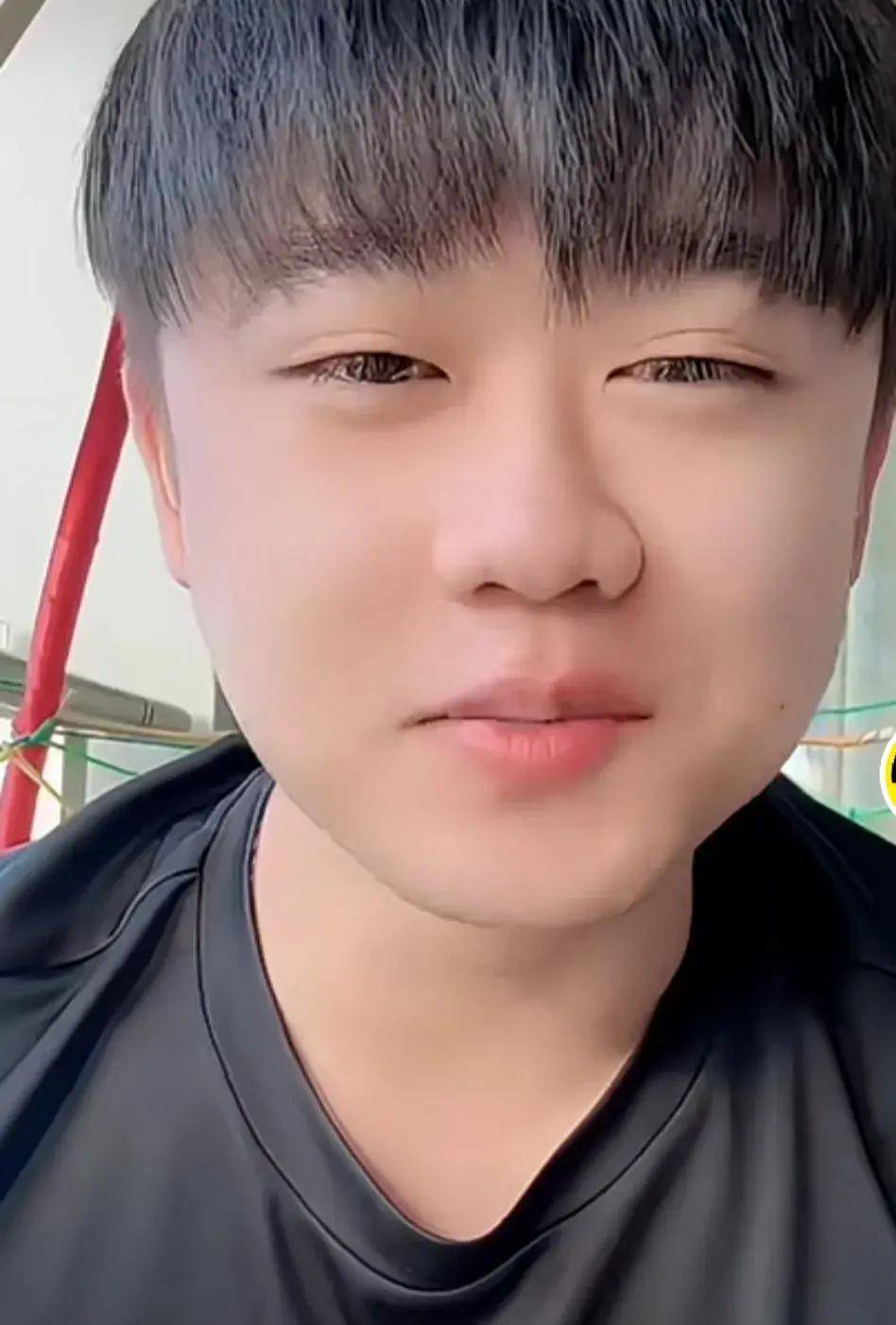 辛巴的徒弟赵梦澈遭遇信任危机,掉粉严重,人设崩塌!_辛选_赠品_内衣