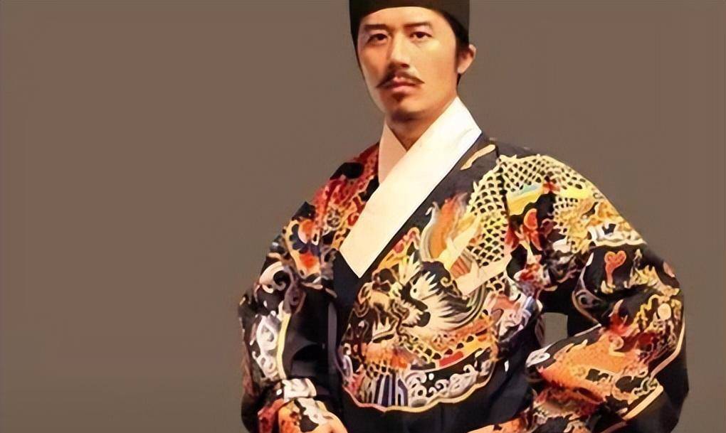 明朝蟒服,飞鱼服,斗牛服有什么区别_皇帝_专用_服饰