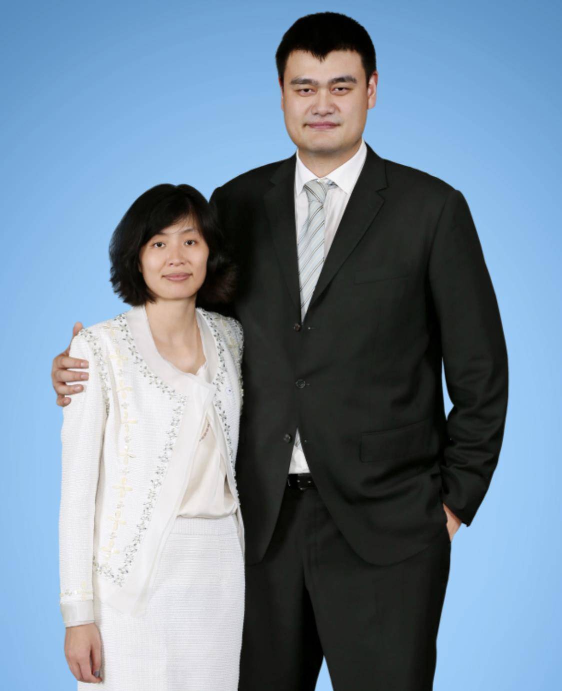 42岁姚明现状,体重超400斤,女子时尚犹存,13岁女儿已经1米9_叶莉_地方