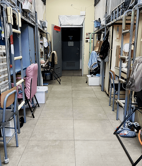 九大美院宿舍 vs 杭州六月画室的宿舍,原来这个宿舍更好.