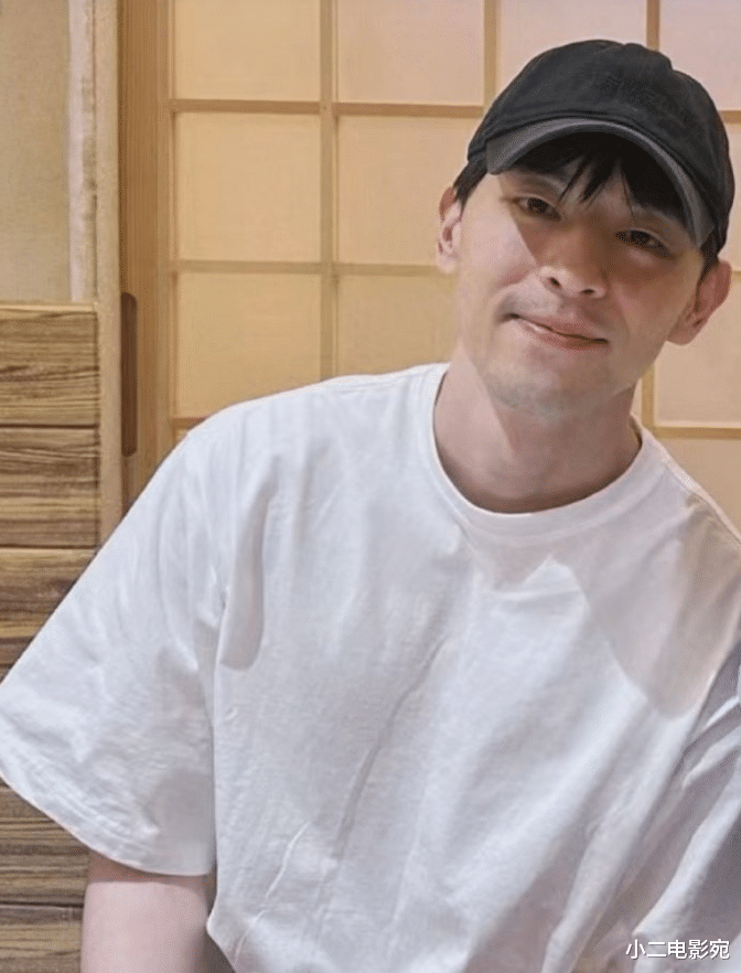 30岁邓伦形象大变,发福圆润的他开餐厅维生,与过去判若两人_明星_照片