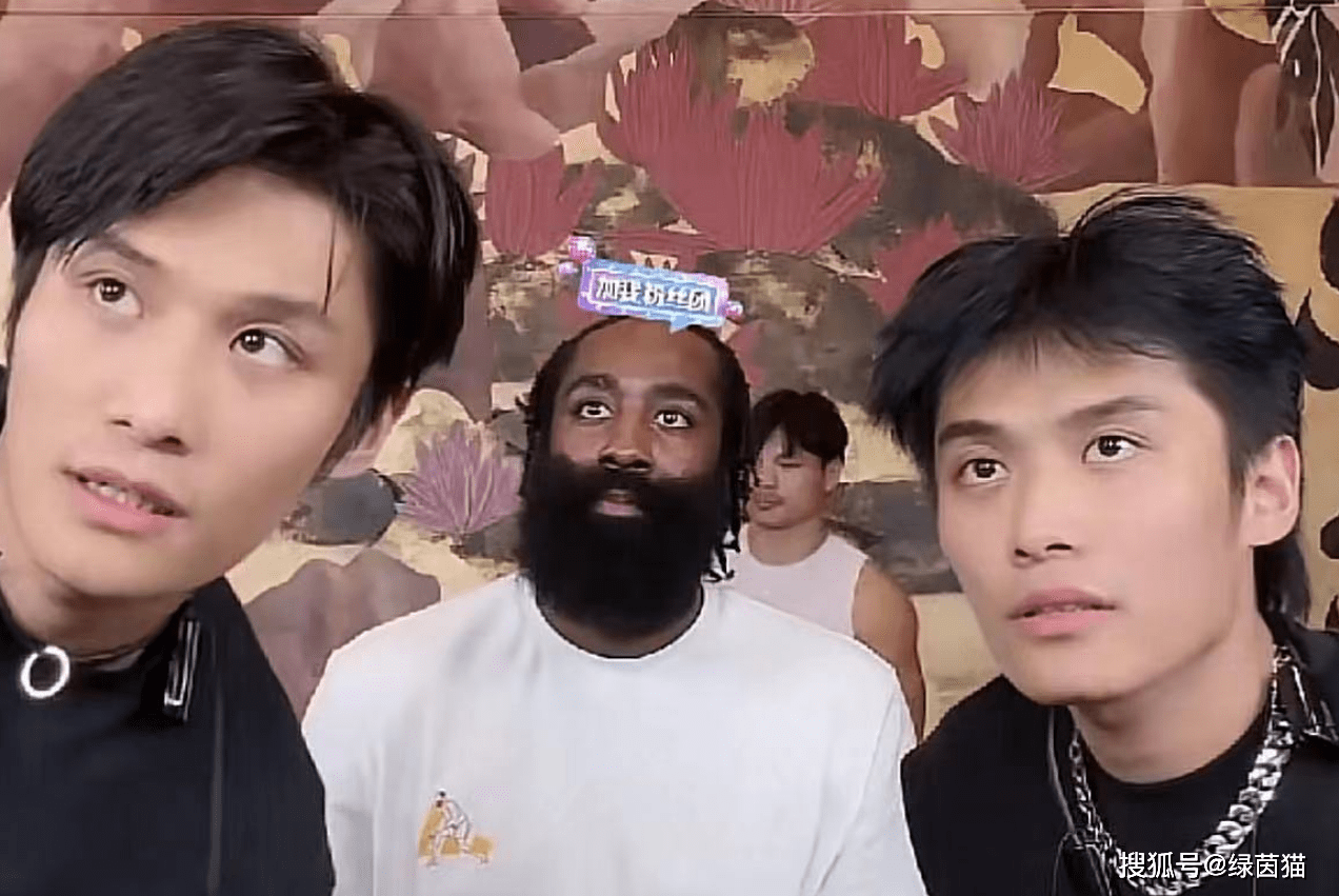 哈登做客小杨哥直播间,人数破百万,5秒卖光翻跟头_时间_时候_球迷