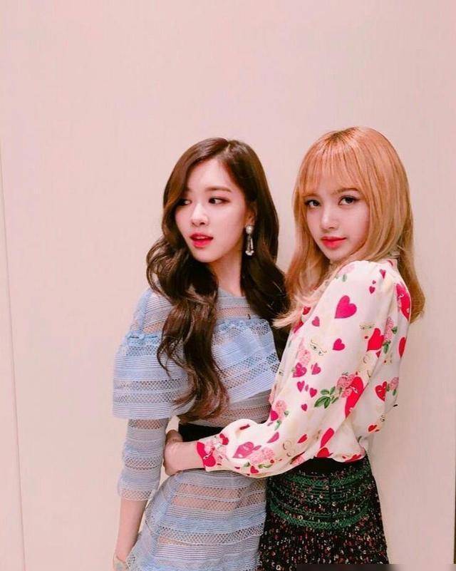 便与权志龙合作,凭一把蜜桑圈粉千万她就是朴彩英_澳大利亚_舞台_lisa