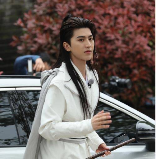 蔡徐坤演《天官赐福》?