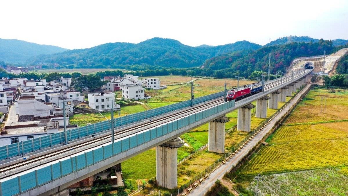 23亿元!长赣高铁将于年内开工_长沙_湖南省_赣州