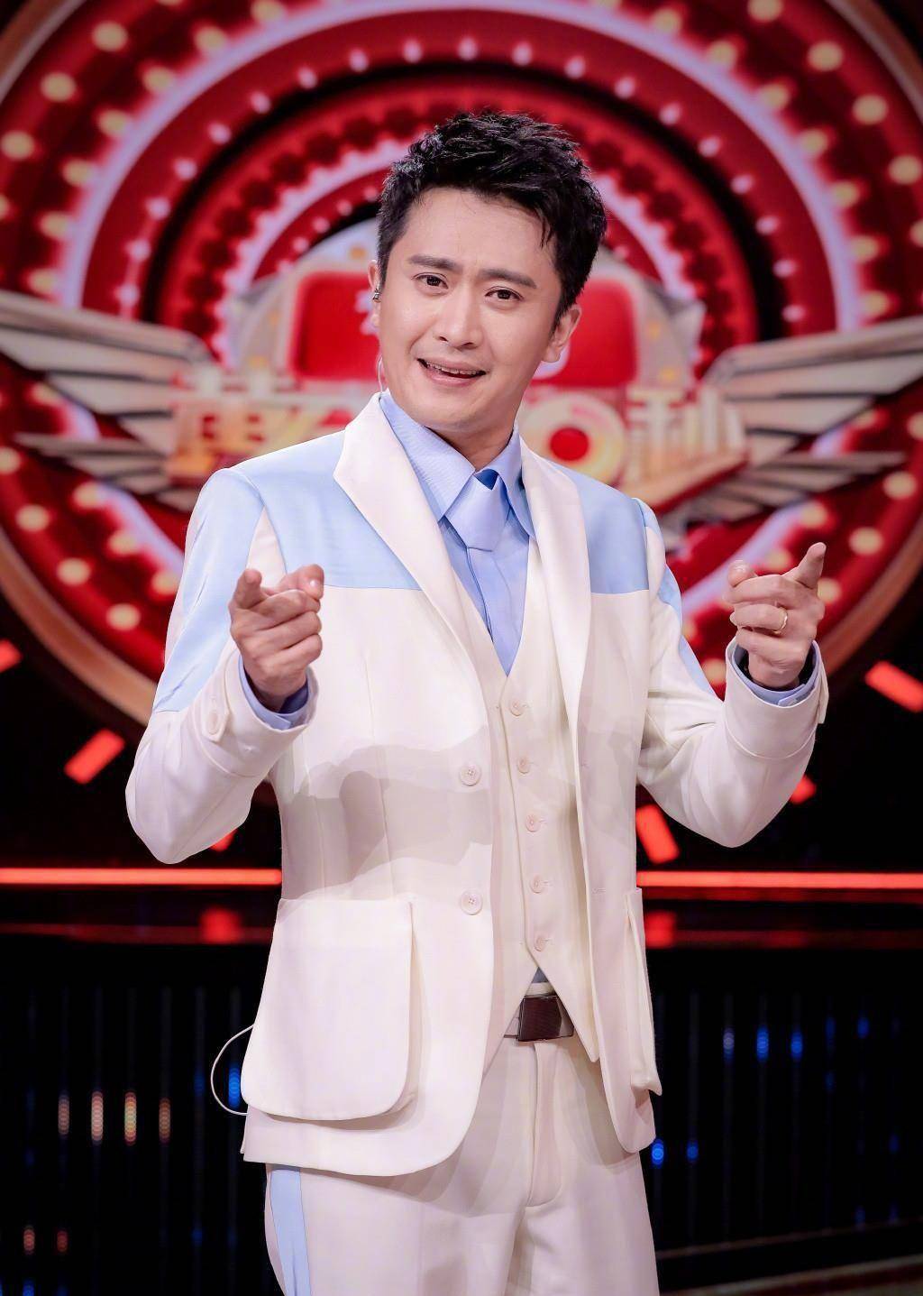 常看电视三套的人一定非常所熟悉主持人杨帆,《越战越勇》,《黄金100