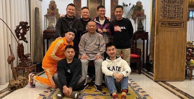 栾云平两张照片摆平粉丝骂战,言简意赅_处理_声音_岳云鹏