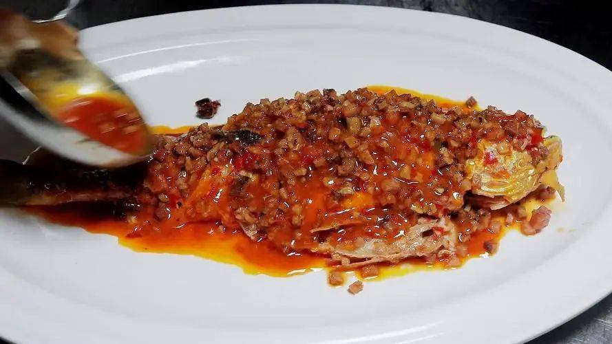 福建传统美食八宝书包鱼家常做法