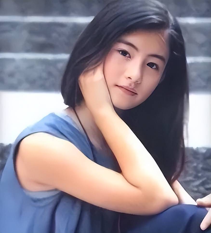 美丽不凋:张柏芝岁月的女神与人生的风雨,从小林青霞到柳飘飘:一代