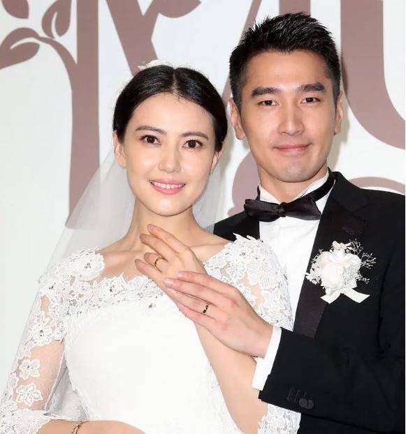 高圆圆:如果不是被他抛弃,我也不会屈尊下嫁给没钱的赵又廷_张亚东