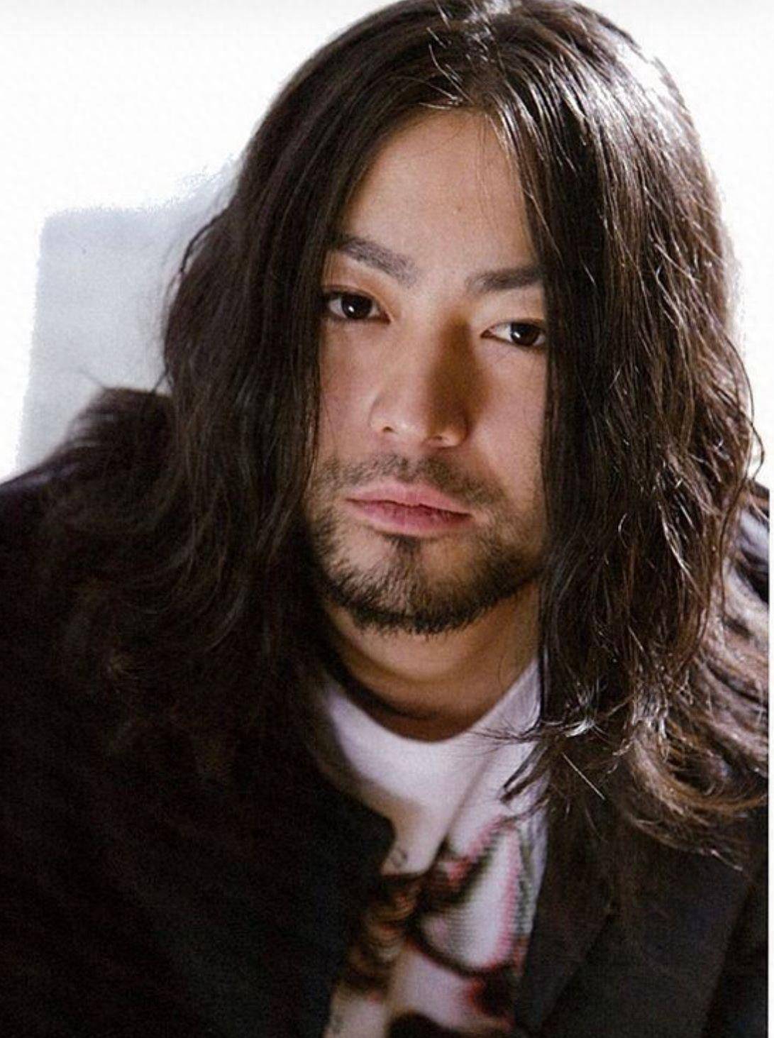 建议40岁中年男人不穿裤袜不留长发不穿花裙帅不胖