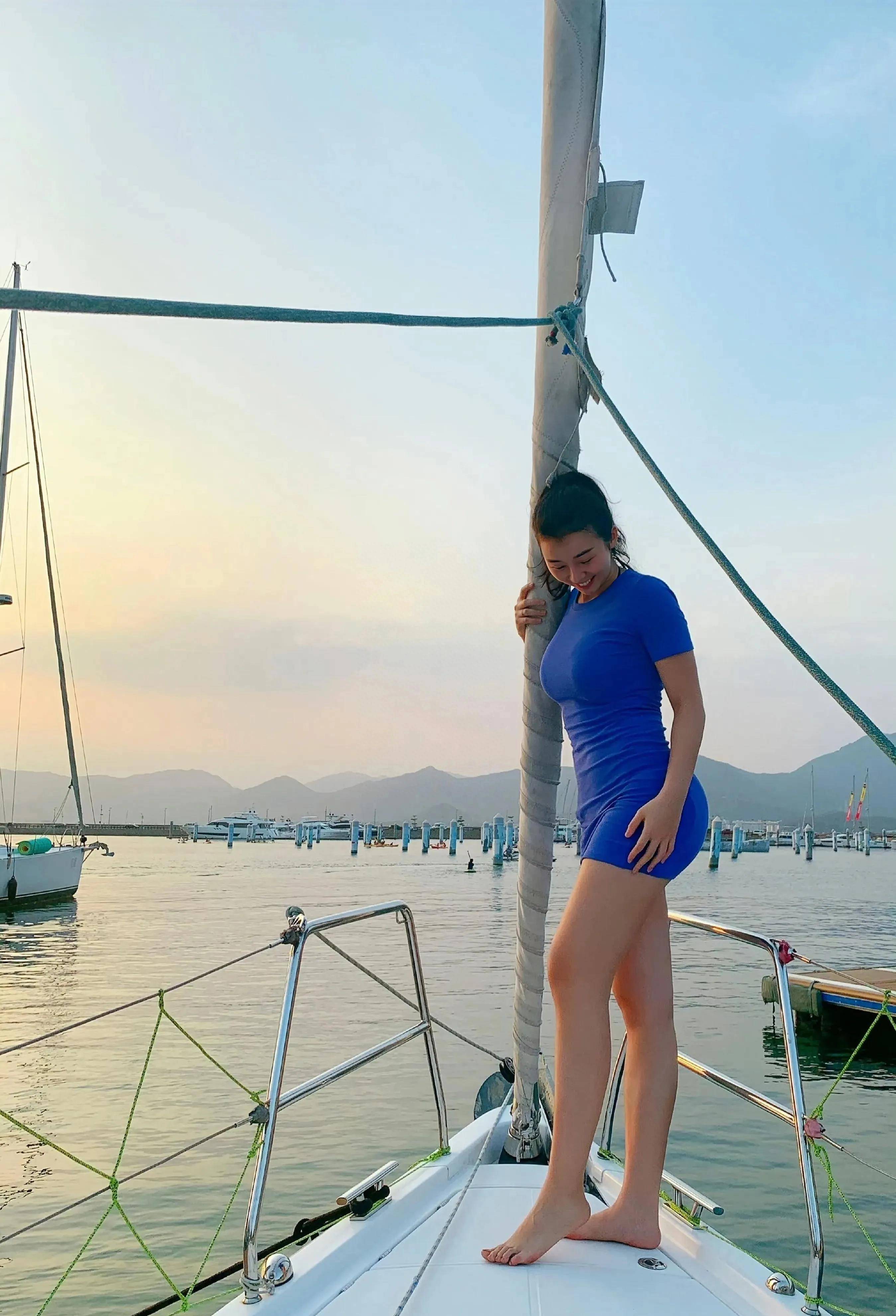 张曼源:国内身材最好的女主持人,欧美臀型令巨星十分欣赏