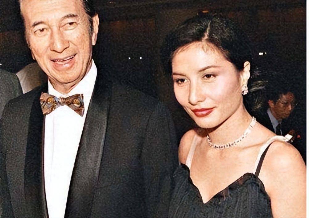 赌王「最叛逆千金」竟是绝世好老婆?_何超仪_子聪_老公