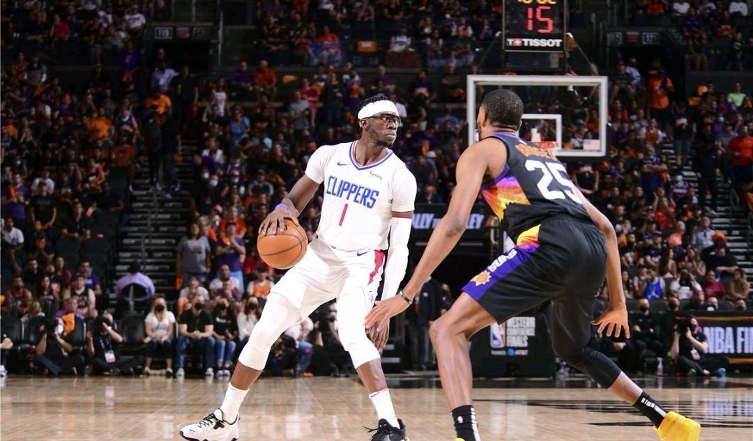 状元艾顿打疯了,布克5中1收着打,乔治低迷,快船落后_比赛_太阳队_保罗