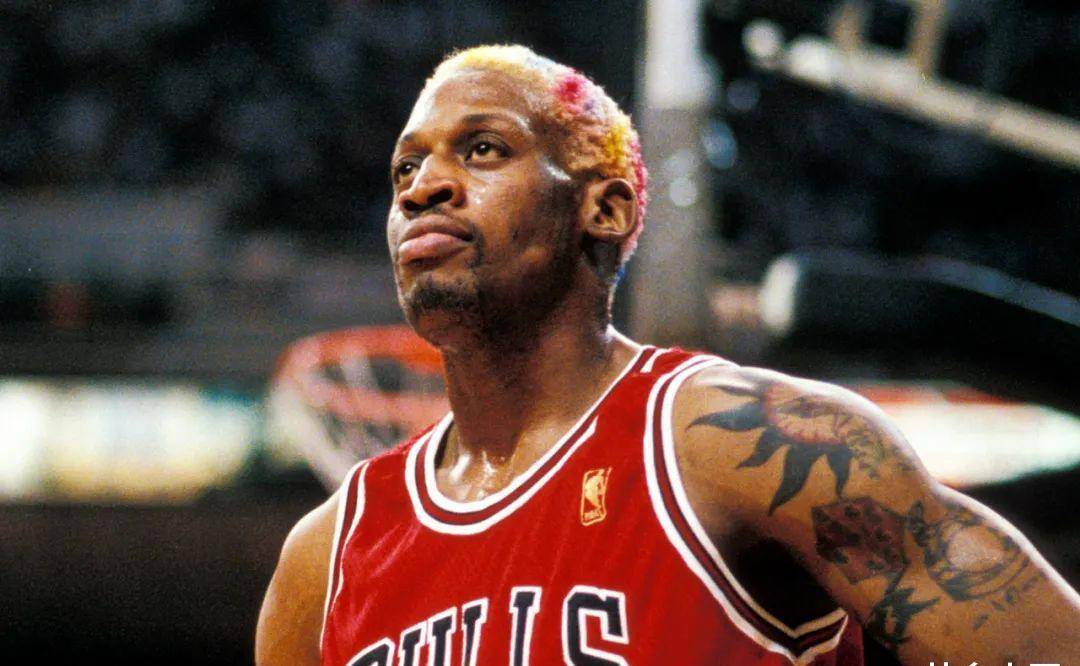 大虫罗德曼真敢说:防守詹姆斯被费吹灰之力,乔丹那才叫难防守_球员