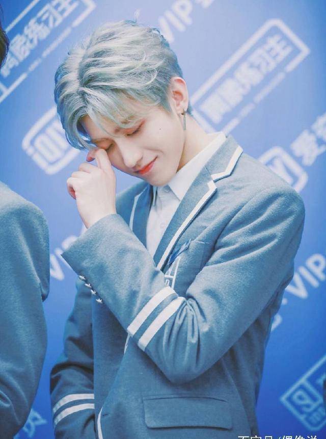 蔡徐坤的新综艺要和大家见面了,这次总算实现了ninepercent合体_舞台