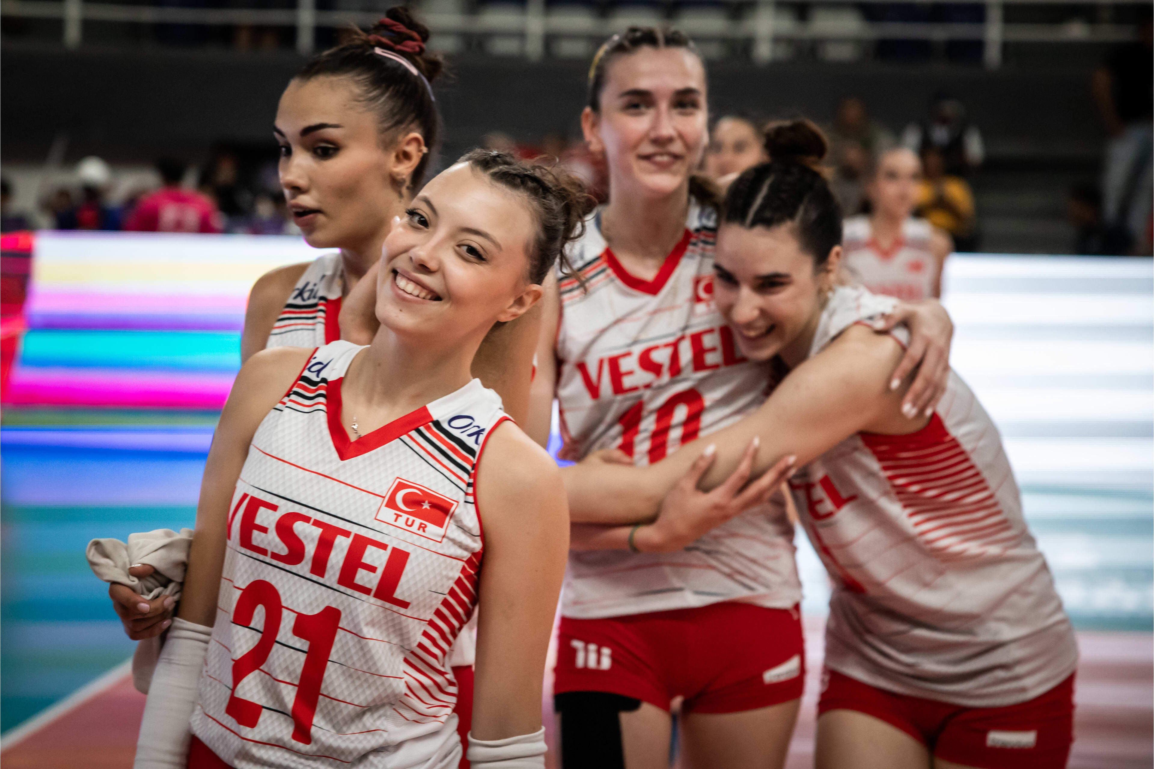 女排爆大冷 美国输球恐遭淘汰 日本惊险逆转非洲球队_荷兰_比赛_对阵