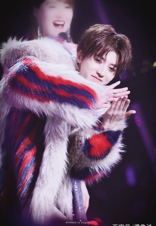 蔡徐坤更新新年第一条动态,发了四句话,第四句很戳心!_ikun_祝福_红包