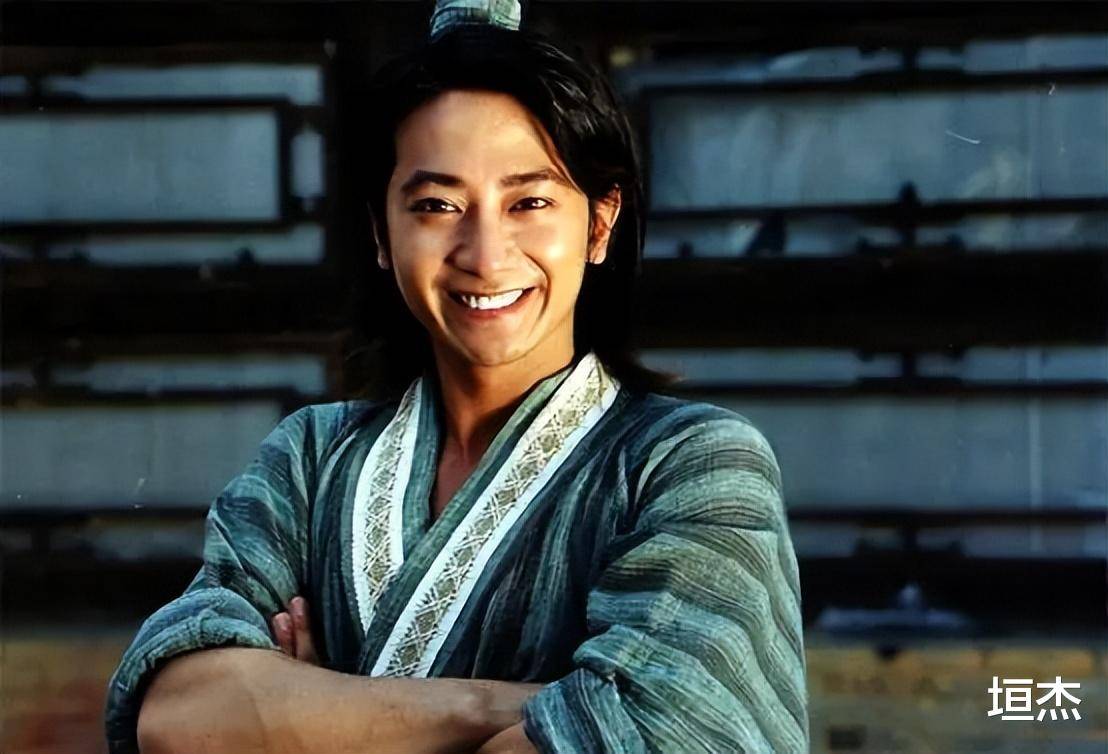 《乌龙闯情关》20年过去,演员境况差距大,女配跻身一线成大明星