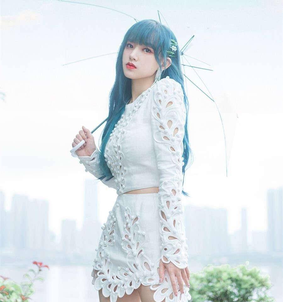 凹凸有致曲线完美,否认为梁朝伟生子_程潇_影响_刘嘉玲