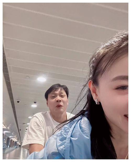 范志毅晒小17岁三婚娇妻美照,娇妻穿露脐装和老范像父女_中国_妻子