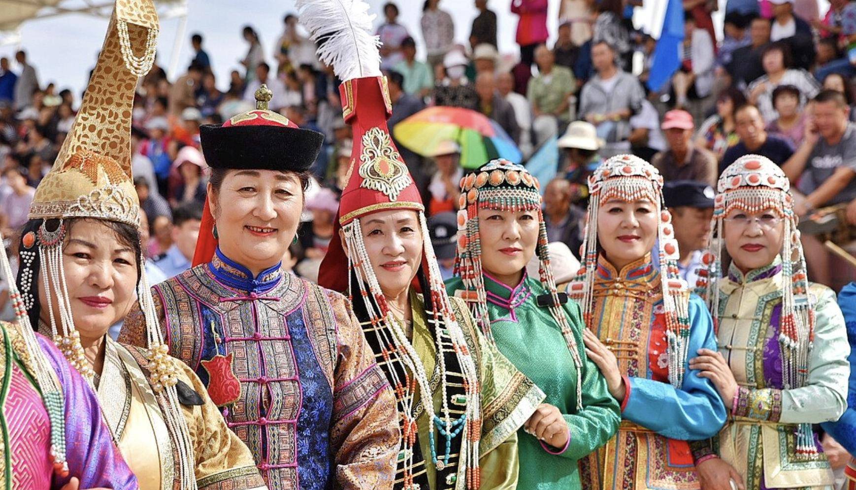 清朝政治制度对科尔沁女子服饰的影响_地区_部落_民族