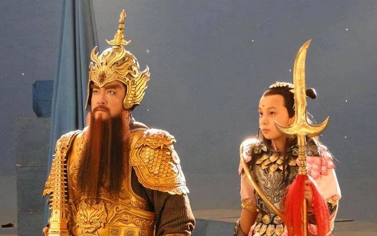 如来佛祖或四大菩萨;李靖和哪吒更是被玉帝召回天庭,成就了托塔李天王