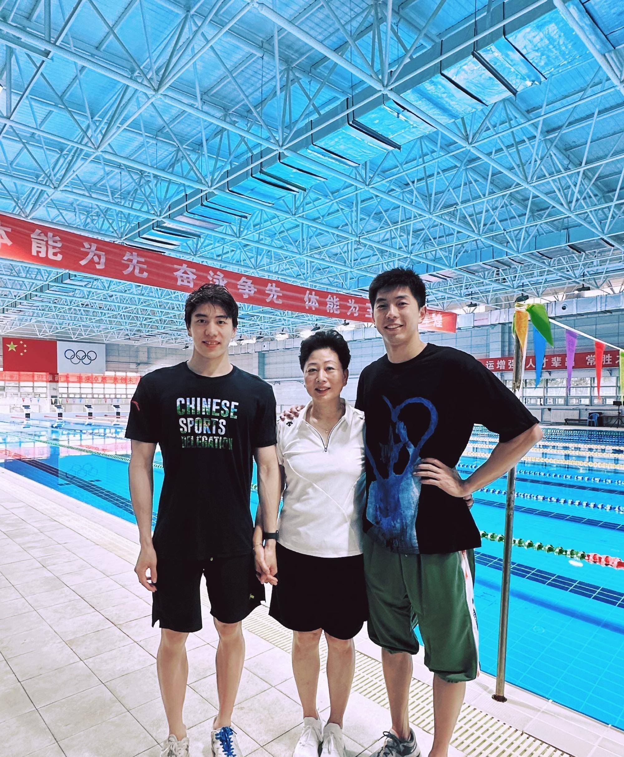 中国游泳队诞生四位新选手世界冠军,其中最小的18岁