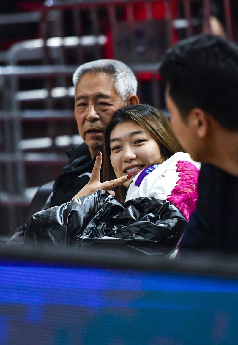 赵蕾怒指李梦,舆论再掀波_张隆_公众_纷争