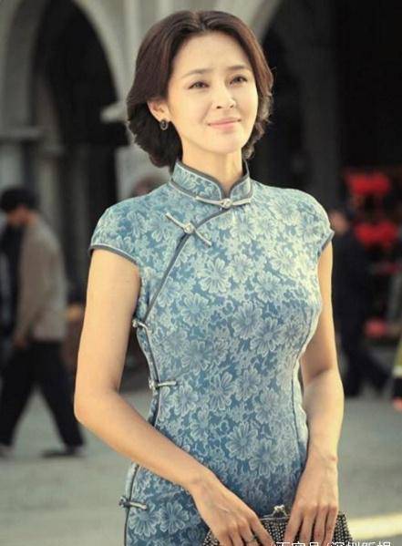 陈数露面中戏老同学聚会,细数国内最适合旗袍加身的美女演员_刘威葳