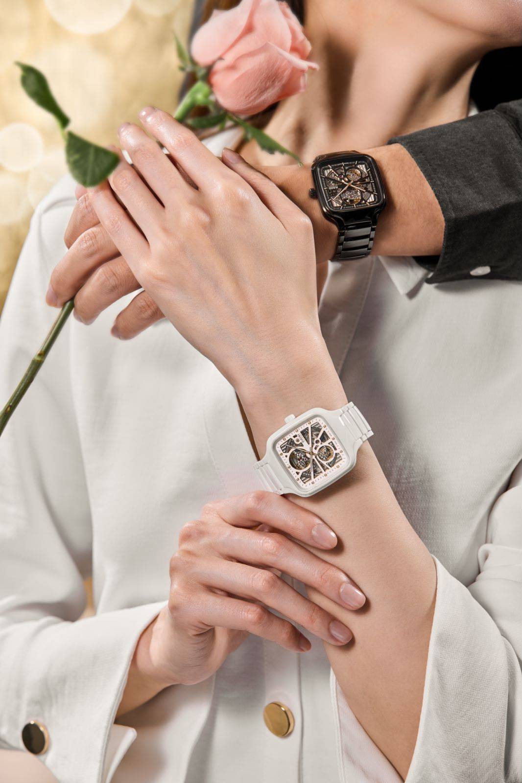 搭载l592自动上链机械机芯,表盘直径30毫米